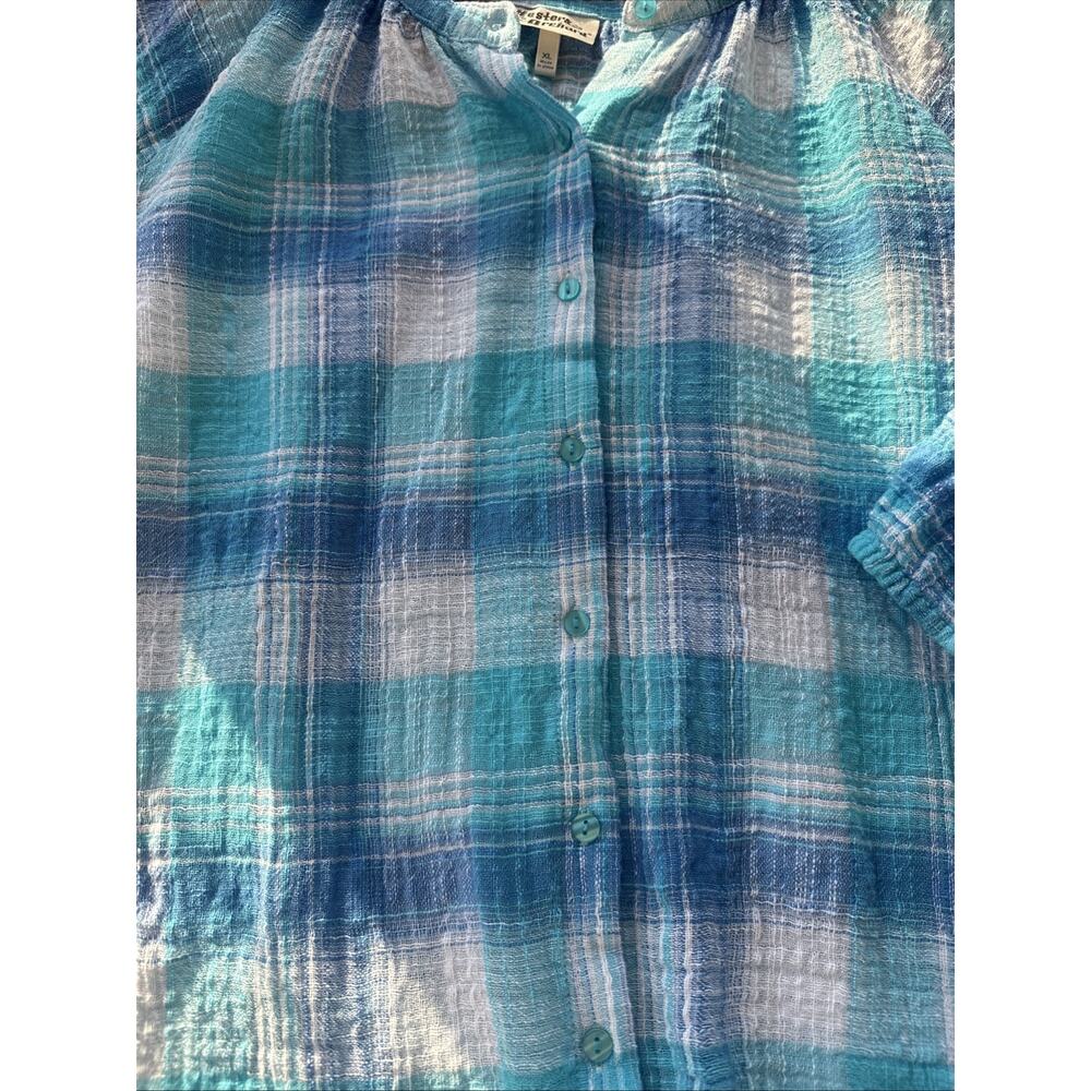 Lightweight Blue Plaid Button-Front Women’s Top - Picture 4 of 12